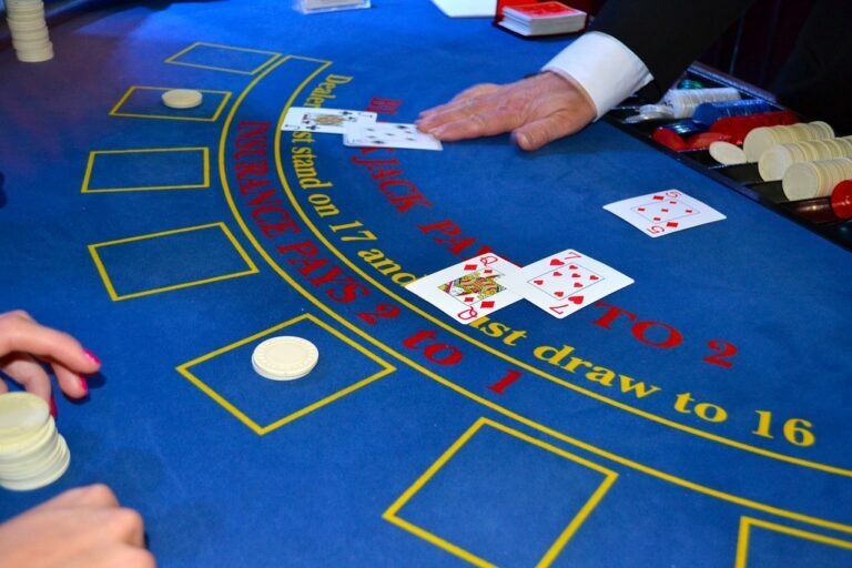Lær de viktigste triksene for å bli en enda bedre blackjack-spiller